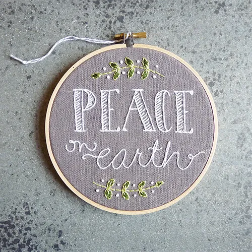 I Heart Stitch Art Embroidery Kit : Peace on Earth - Grey