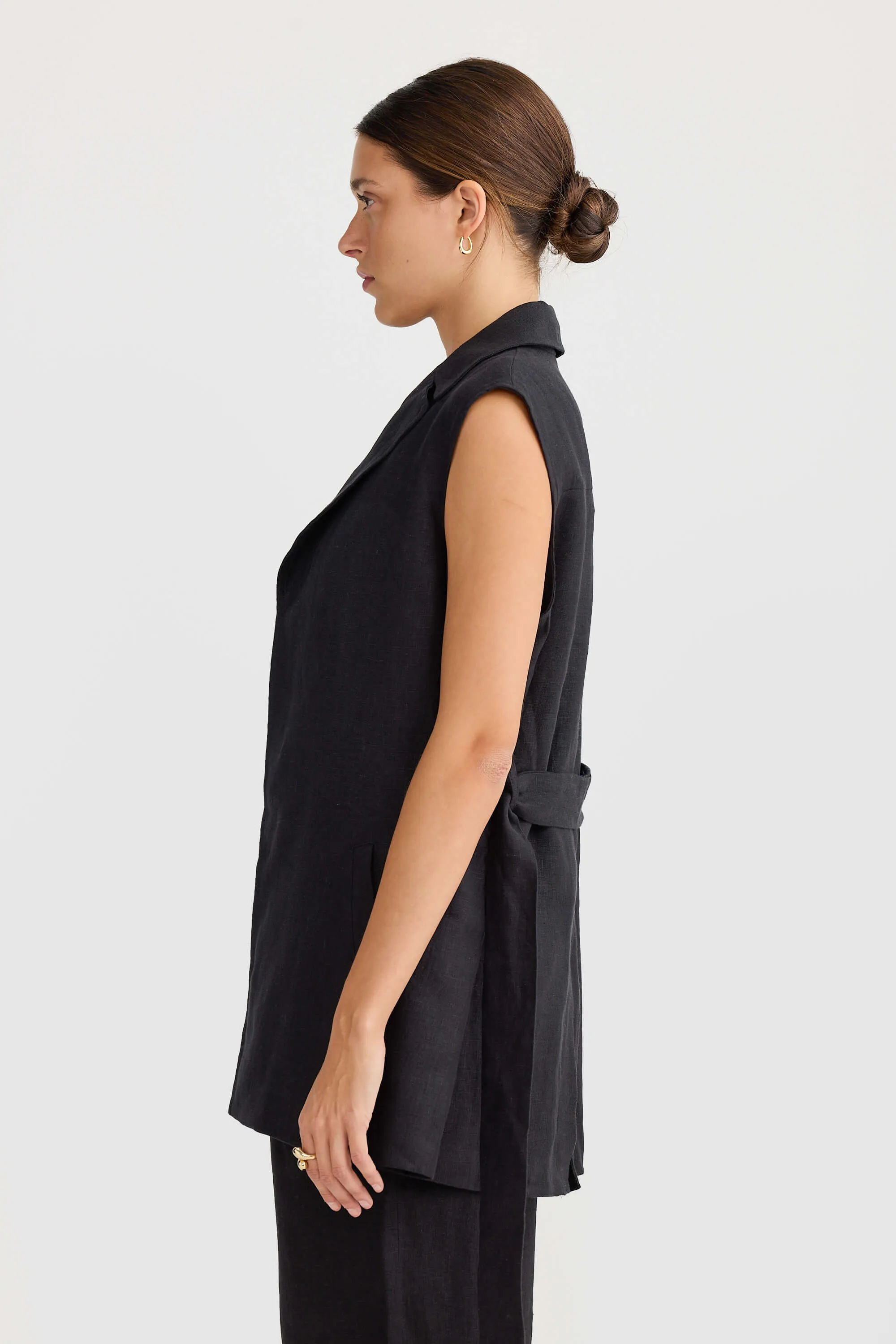 Savannah Oversized Linen Vest Black