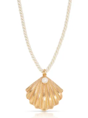 Scallop Shell Pendant Necklace